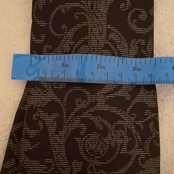 Stunning Versace mens tie. 100 percent silk. Made in Italy. - Picture 10 of 10